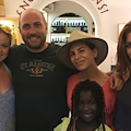 Jillian Michaels, dopo il "bidone" del carburante la trainer fa il pieno di buon vino a Ravello [FOTO]