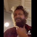 Jovanotti positivo al Covid. Il cantante lo annuncia in un video pubblicato su TikTok /video