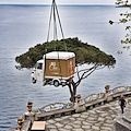 L'Ape Car sospeso tra cielo e mare al San Pietro di Positano [FOTO-VIDEO]