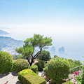 “La canzone del cielo”. Cocktail al tramonto sul tetto di Capri