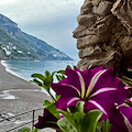 La Chiesa celebra il Sabato Santo. Meteo: nuvoloso. Good Morning Positano