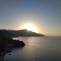 La Chiesa ricorda i Santi martiri Marcellino e Pietro. Meteo: soleggiato. Good Morning Positano