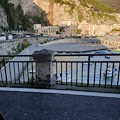 La Costiera che frana: a Maiori cede terrazzamento di fronte al porto turistico /FOTO 