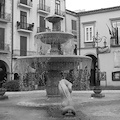 La fontana dei delfini di Cava, dalle polemiche alla storia