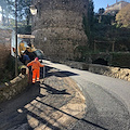 Lavori in corso a Cava: dopo un ventennio sistemata strada in in via Acqua della Quercia