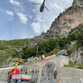 Le barriere paramassi arrivano dal cielo: in Costiera proseguono interventi di messa in sicurezza [FOTO-VIDEO]