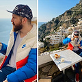 Lo scrittore motivazionale Daniel Habif gusta un caffè a Positano