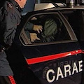 Maiori, con la droga sfugge a controlli Carabinieri e poi danneggia la caserma: 18enne arrestato