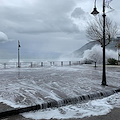 Mareggiata in Costiera Amalfitana: le onde invadono il Lungomare di Maiori e Minori [FOTO-VIDEO]