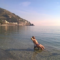 Meteo, in arrivo ondata di caldo con punte di 35°C. Primi tuffi di stagione anche in Costa d'Amalfi