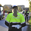 Milano, donna colpita alla testa con il manganello da quattro agenti