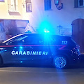 Minori, 48enne viola il divieto di avvicinamento e aggredisce i familiari: arrestato 