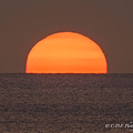 "Miraggio a Omega": Il Sole si trasforma al tramonto su Palinuro /foto CDF