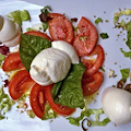 Mozzarella di bufala campana: origini e proprietà benefiche