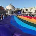 Napoli, in 25mila alla manifestazione per la Pace. De Luca: «Rischiamo guerra atomica, serve soluzione diplomatica»