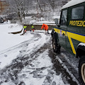 Neve, Valico di Chiunzi chiuso: volontari Protezione Civile al lavoro con spargisale [FOTO]