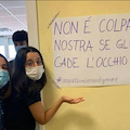 «Niente minigonna, altrimenti ai prof cade l’occhio», frase della vicepreside scatena protesta delle studentesse