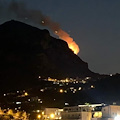 Notte di paura a Massa Lubrense: vasto incendio a monte San Costanzo