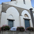 Notte in tenda nel centro di Ravello, all'interno tre ragazze francesi. Sanzionate