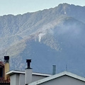 Nuovo incendio a Cava de' Tirreni, fiamme sulle colline a ridosso della Badia 