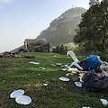 Pasquetta incivile a Cava: rifiuti abbandonati anche nella Valle di San Liberatore