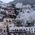 Paura a Positano: fiamme a un'abitazione, salve due persone [FOTO-VIDEO]