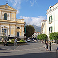 Piazza Duomo, ennesimo atto vandalico