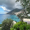 Piccola tromba marina questa mattina a Positano, il fenomeno atmosferico catturato nelle immagini da Fabio Fusco