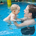 Piscina di Cava de'Tirreni: al via corsi di nuoto neonatale e ginnastica pre-parto