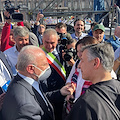 Più di 25mila partecipanti alla manifestazione per la pace a Napoli: l'incontro tra De Luca e Padre Enzo Fortunato /FOTO