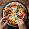 Pizza DOC Awards 2024, lunedì 9 dicembre a Napoli si premiano 30 eccellenze del Mondo Pizza