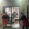 Pizze a medici e infermieri dell'ospedale Costa d'Amalfi: l'omaggio di Giuliana [FOTO]