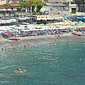 Positano, divieto di balneazione sulla spiaggia del Fornillo: ARPAC rileva enterococchi intestinali oltre il limite