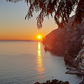 Positano: emozioni al tramonto. Le immagini condivise sui social diventano virali /Foto