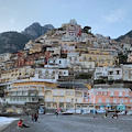 Positano meta ambita anche per i clip, ma l'extra lusso è nell'hip hop