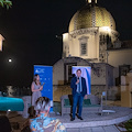 Positano, successo per la serata inaugurale di Mare sole e cultura con “Sembrava Bellezza” di Teresa Ciabatti