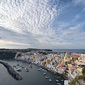 «Procida sarà prima isola italiana Covid-Free», l'annuncio del sindaco