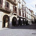 Pulizia di portici e strade del centro