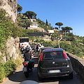 Ravello, black out elettrico e semafori spenti: traffico in tilt verso Amalfi [VIDEO]