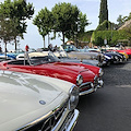 Ravello, Comune fitta spazi pubblici per sosta auto d’epoca ma i Vigili non ne sanno nulla. Scoppia il caos [VIDEO]