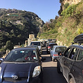 Ravello: semafori non ancora attivi, traffico in tilt a Civita [FOTO]