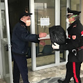 Ricoverato per Covid-19 ma non ha tempo di preparare il borsone: ci pensano i carabinieri