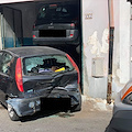 Rocambolesco incidente a Maiori: auto speronata finisce contro ingresso di officina [FOTO]