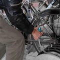 Rubava biciclette elettriche a Maiori: telecamere incastrano 28enne di Nocera Inferiore