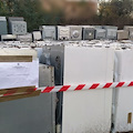 Scampia, scoperto deposito illecito di rifiuti di apparecchiature elettriche ed elettroniche 