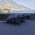 Scontro tra scooter a Marmorata: 28enne americano si rompe tibia e perone [FOTO]