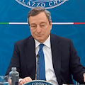 Scuola e vaccini, Draghi riapre fino alle medie e annuncia sanzioni per no vax in corsia 