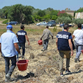 Sfruttamento del lavoro a Ragusa: operai al lavoro in ciabatte, alloggi in condizioni precarie 