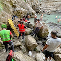 Si tuffa da ponticello e riporta trauma lombare, turista americano soccorso a Sorrento 