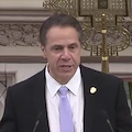 «Siamo tutti immigrati»: America contro Trump e con il Governatore di New York Andrew Cuomo [VIDEO]